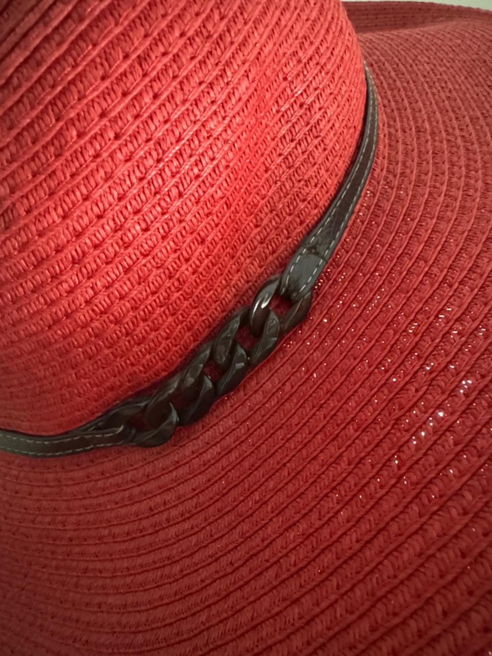 Red Wide-Brim Straw Fedora with Black Chain Accent - Picture 2 of 4